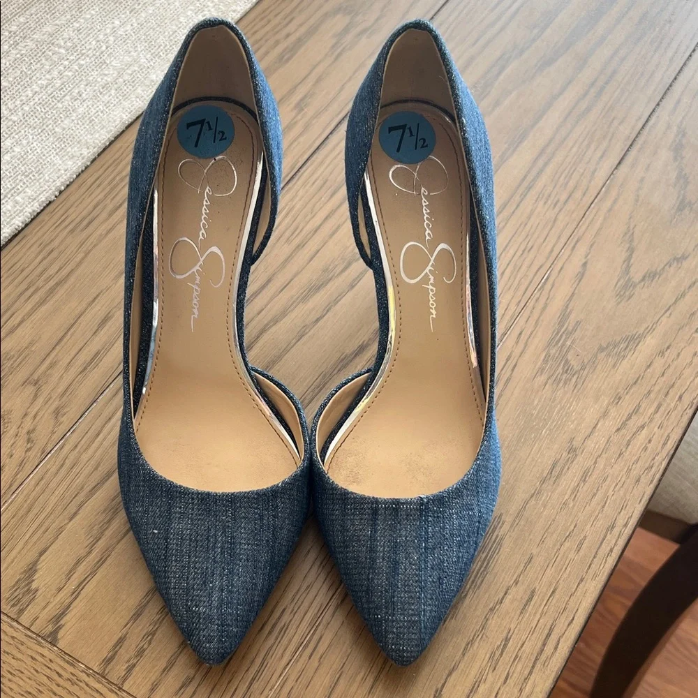 Jessica Simpson Navy Heels - Picture 2 of 4
